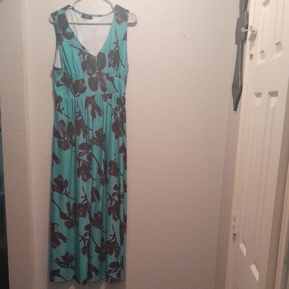 Floral Sleeveless Maxi Dress - Blue and Black